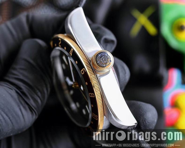 Replica Tudor 42mm 112915 Watch