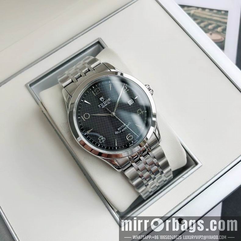 Replica Tudor men watch 110403 Watch