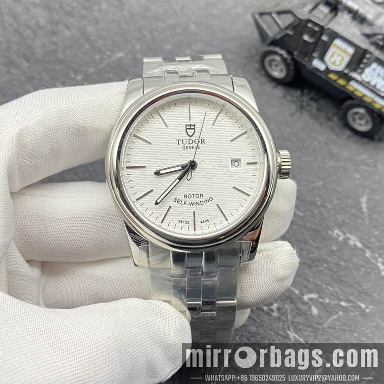 Replica Tudor men 40mm M08 Watch