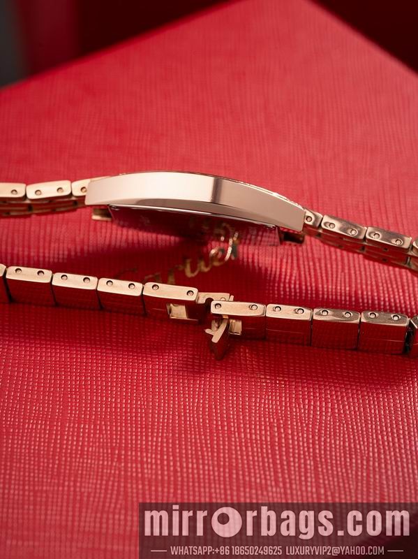 Replica Cartier 23X30mm 040917 Watch