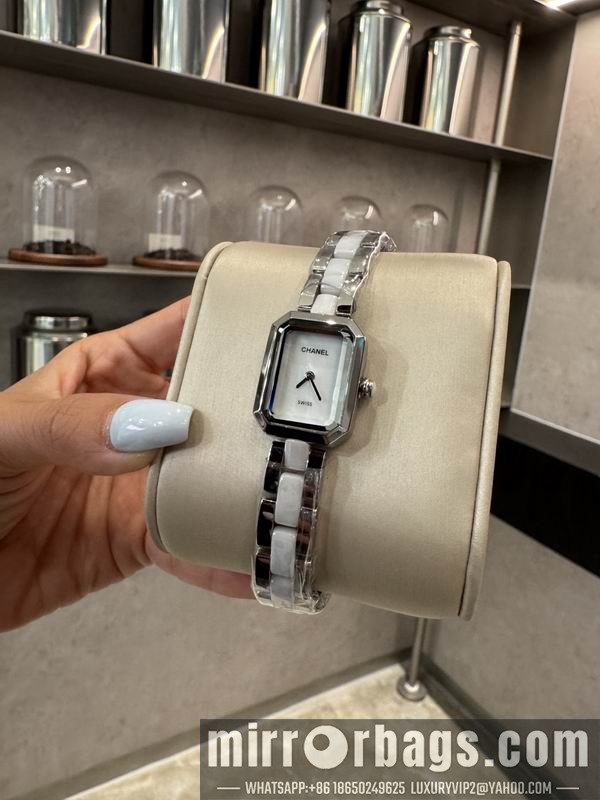 Replica Chanel 21X26mm 101440 Watch