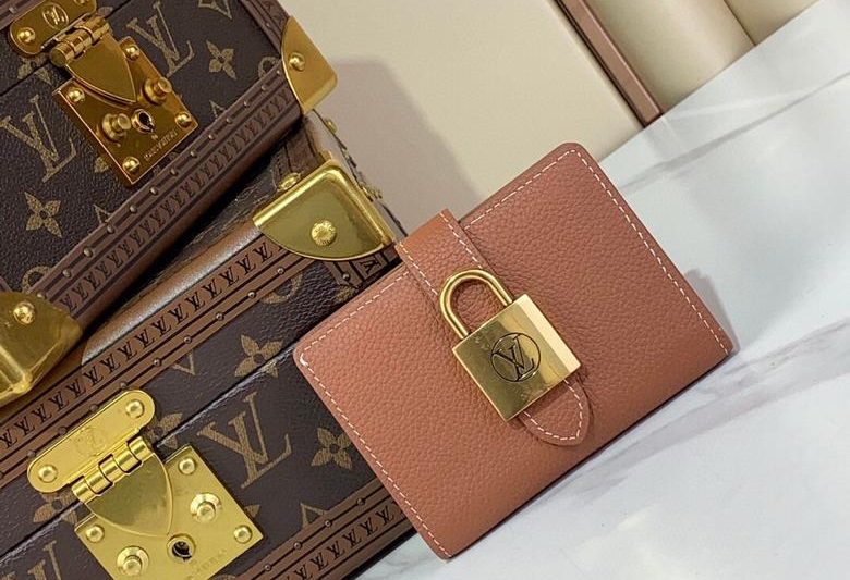 LV Replica Bags Portfoille Locky M12408 11×8.5x2cm