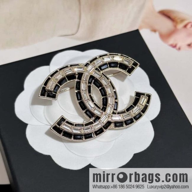 ❗️New ❗️ Chanel brooch ☀️ new ☑️ Chanel square diamond brooch ☀️