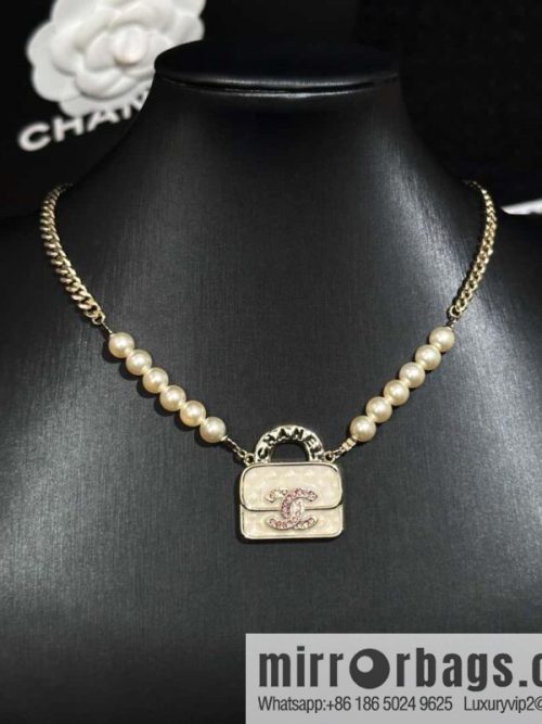 ❗️New ❗️ Chanel necklace ☀️ new ☑️ Chanel diamond bag 👜 pearl necklace ☀️