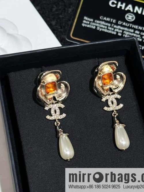 ❗️New ❗️ Chanel stud earrings ☀️ new ☑️ Chanel C3 double c camellia pearl stud earrings ☀️