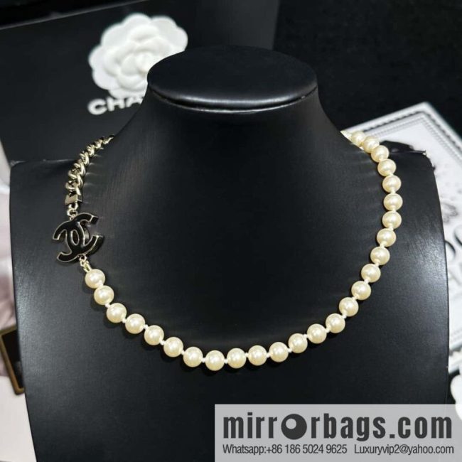 ❗️New ❗️ Chanel necklace ☀️ new ☑️ Chanel double c pearl necklace ☀️