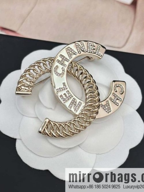 ❗️New ❗️ ☀️ New ☑️ Chanel Double C Half Letter Half Chain Brooch ☀️