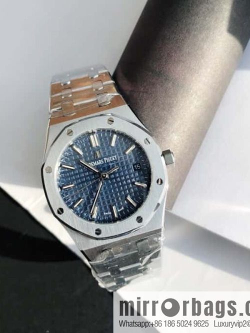 The most awesome \"Steel King\" women\'s Audemars Piguet \"Royal Oak original Calibre5800 model movement size 34mm ultra-thin mechanical watch