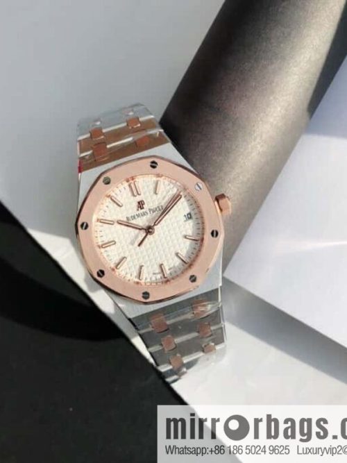 The most awesome \"Steel King\" women\'s Audemars Piguet \"Royal Oak original Calibre5800 model movement size 34mm ultra-thin mechanical watch