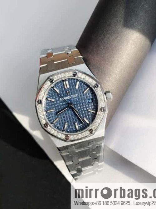 The most awesome \"Steel King\" women\'s Audemars Piguet \"Royal Oak original Calibre5800 model movement size 34mm ultra-thin mechanical watch