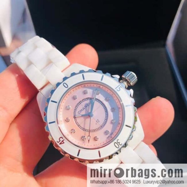 Women\'s model, official synchronization, and higher quality, the new H5698 brand Chanel series J12 movement type quartz gender women\'s quartz appearance details table diameter 33 mm - Image 2