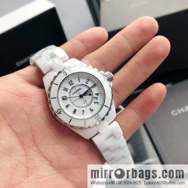 Women\'s model, official synchronization, and higher quality, the new H5698 brand Chanel series J12 movement type quartz gender women\'s quartz appearance details table diameter 33 mm - Image 3