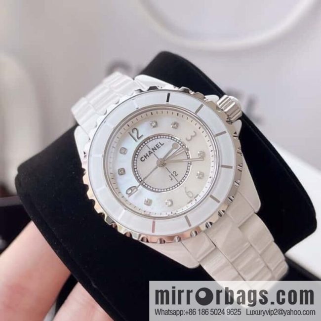 Women\'s model, official synchronization, and higher quality, the new H5698 brand Chanel series J12 movement type quartz gender women\'s quartz appearance details table diameter 33 mm - Image 2