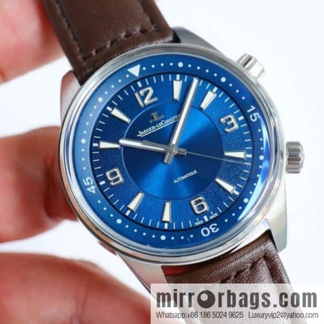 Jaeger-LeCoultre Beichen series V3 version diameter 41MM synchronous original streamlined stainless steel case escorts the watch with imported 9015 movement