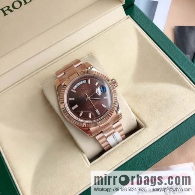 Rolex log type, the whole body is wrapped in 18k gold, the watch diameter is 41mm, and the original Swiss eta-2836 movement watch is loaded.