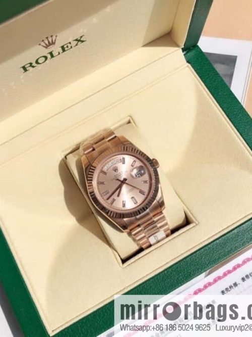 Rolex log type, the whole body is wrapped in 18k gold, the watch diameter is 41mm, and the original Swiss eta-2836 movement watch is loaded.