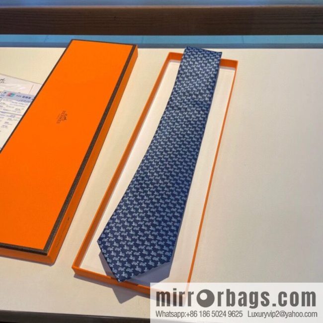 Hermes 100% Premium Twill Silk Men\'s Tie - Image 3