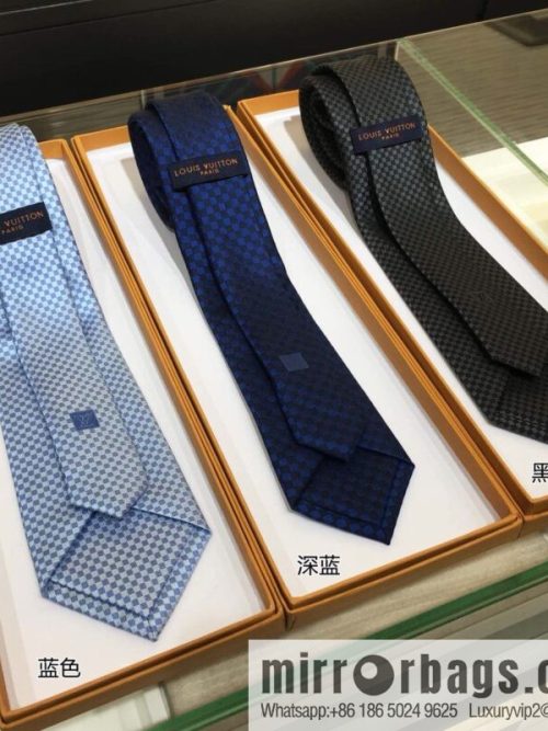 LV Louis Vuitton 100% Top Jacquard Silk L Checked Tie