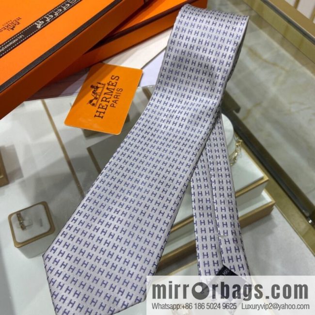 Hermes 100% Top Twill Silk H-Pattern Jacquard Tie - Image 3