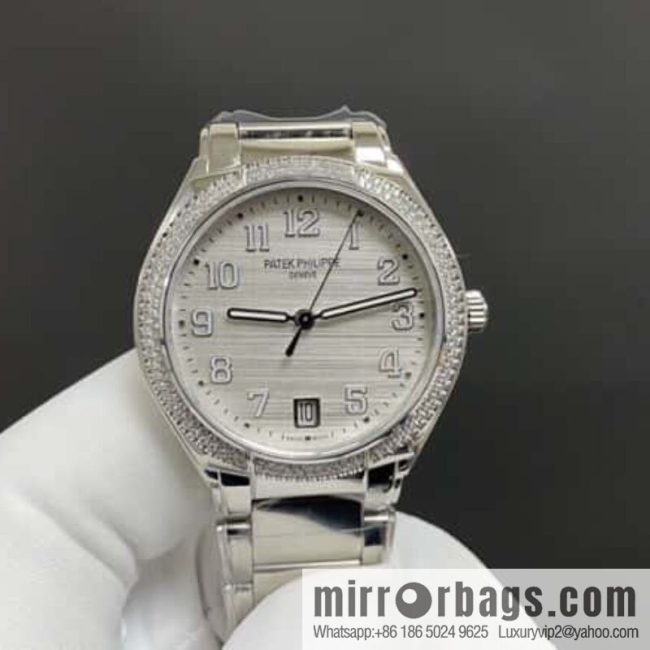 Patek Philippe TWENTY~ 4 Series 7300 Watch 324SC Self-winding Movement