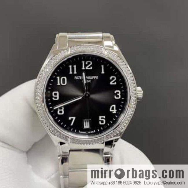Patek Philippe TWENTY~ 4 Series 7300 Watch 324SC Self-winding Movement