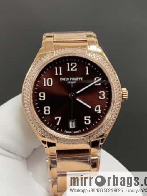 Patek Philippe TWENTY~ 4 Series 7300 Watch 324SC Self-winding Movement