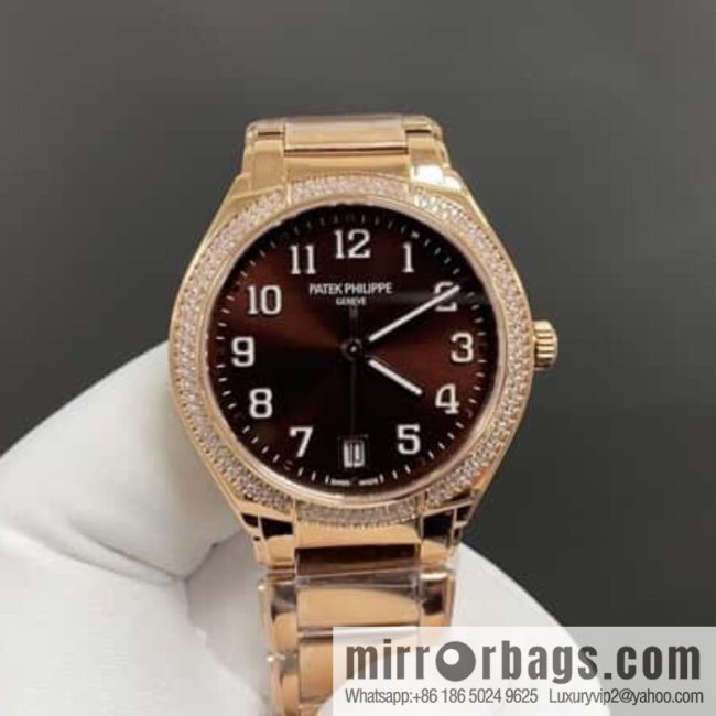 Patek Philippe TWENTY~ 4 Series 7300 Watch 324SC Self-winding Movement