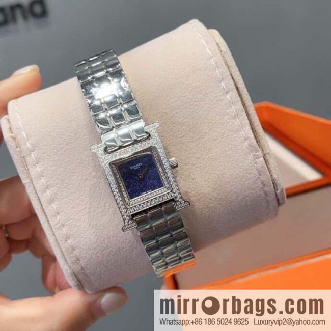 Xiaohongshu Internet celebrity, Hermès heure H steel watch - Image 2
