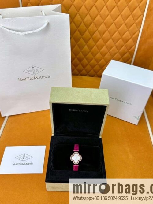 Van Cleef & Arpels ALHAMBRA series, model: VCARO8WSOO original Swiss quartz movement of the same model