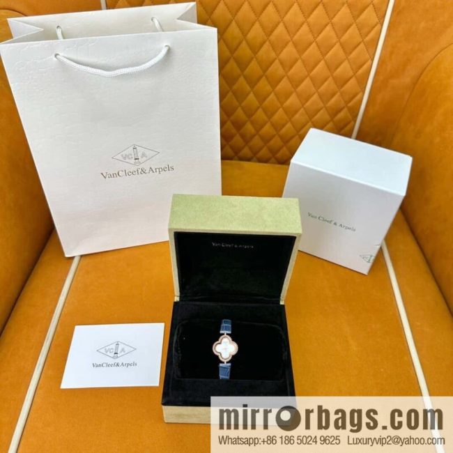 Van Cleef & Arpels ALHAMBRA series, model: VCARO8WSOO original Swiss quartz movement of the same model