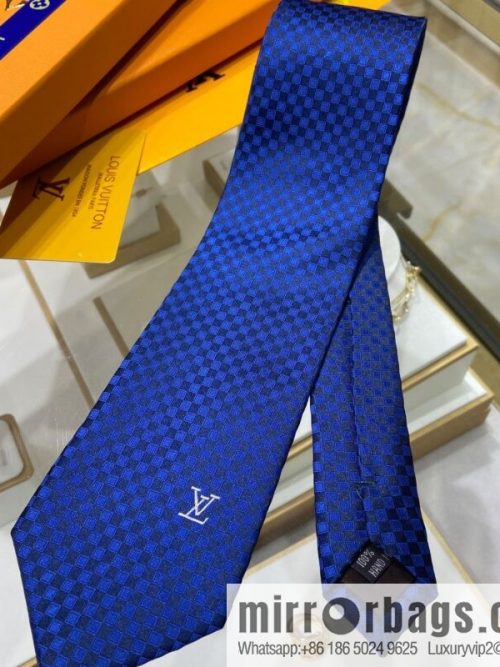 LV Louis Vuitton 100% Top Jacquard Silk L Checked Tie