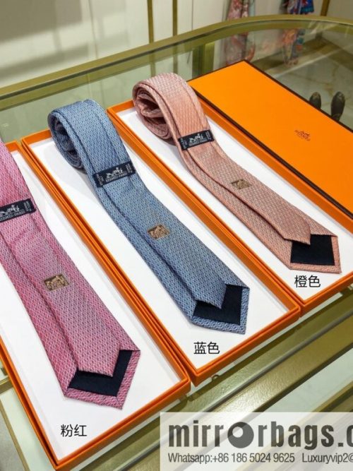 Hermes 100% Premium Twill Silk Mesh Print Tie