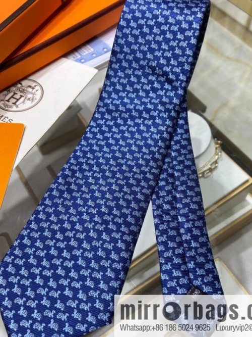 Hermes 100% Top Twill Silk Turtle Pattern Tie