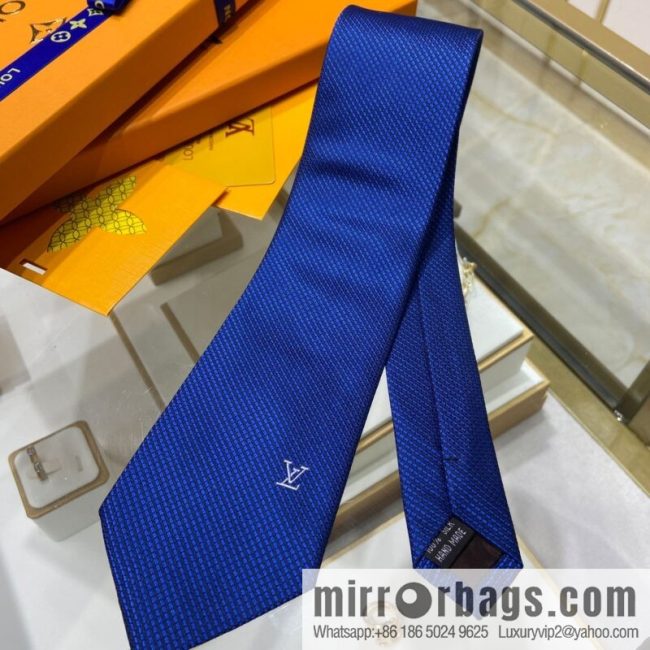 LV Louis Vuitton 100% Top Jacquard Silk Woven Checkered Tie