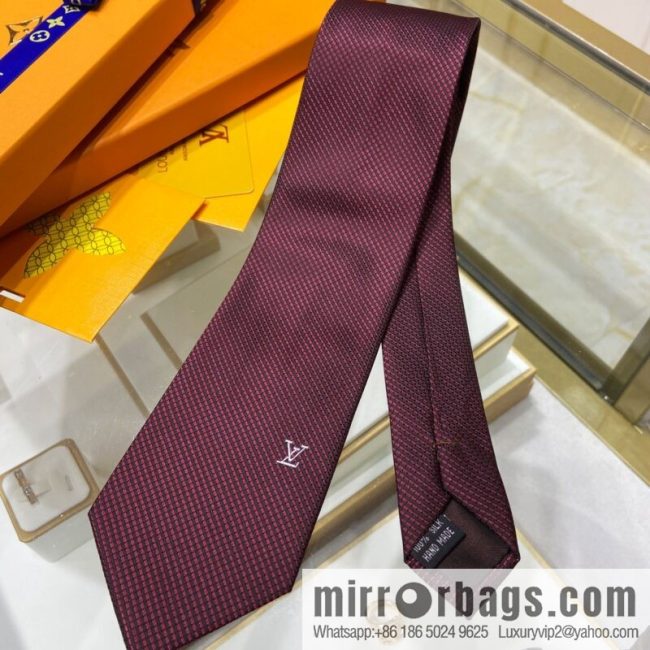 LV Louis Vuitton 100% Top Jacquard Silk Woven Checkered Tie