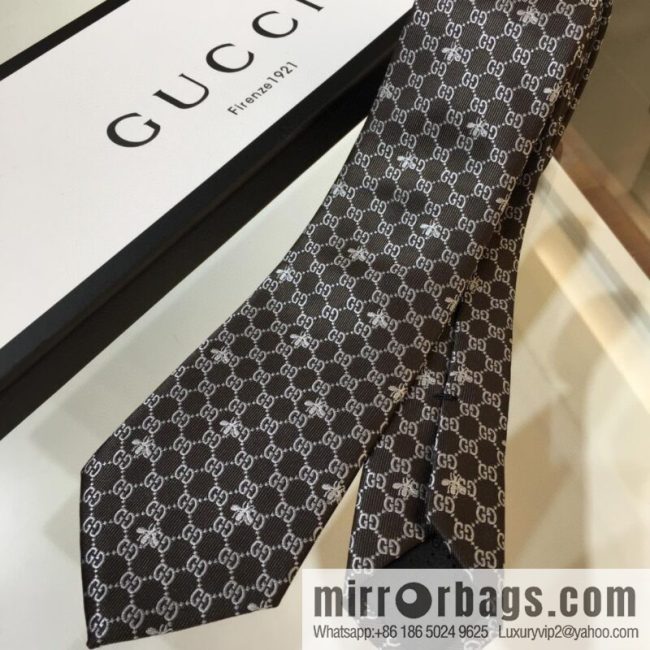 GUCCI Gucci 100% Top Jacquard Silk GG and Bee Tie - Image 2