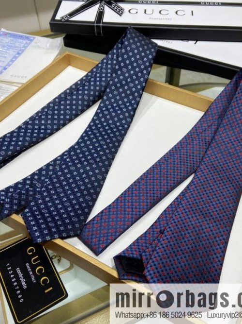 GUCCI Gucci 100% Top Jacquard Silk Clover Tie