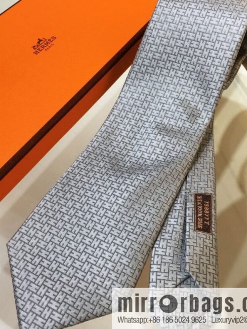 Hermes 100% Top Twill Silk H Jacquard Tie