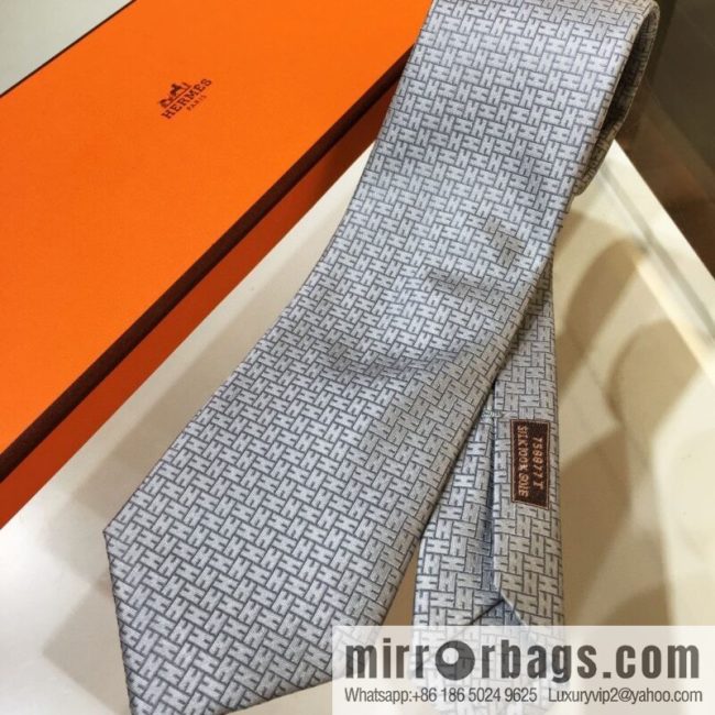 Hermes 100% Top Twill Silk H Jacquard Tie