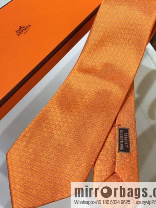 Hermes 100% Top Twill Silk H Jacquard Tie