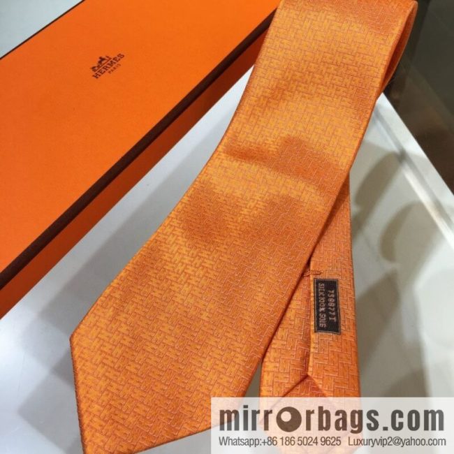 Hermes 100% Top Twill Silk H Jacquard Tie