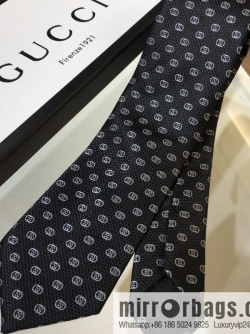 GUCCI Gucci 100% Top Jacquard Silk GG Interlock Tie