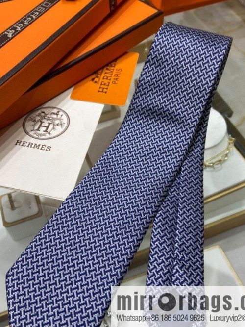 Hermes 100% Top Twill Silk Geometric H-Pattern Tie