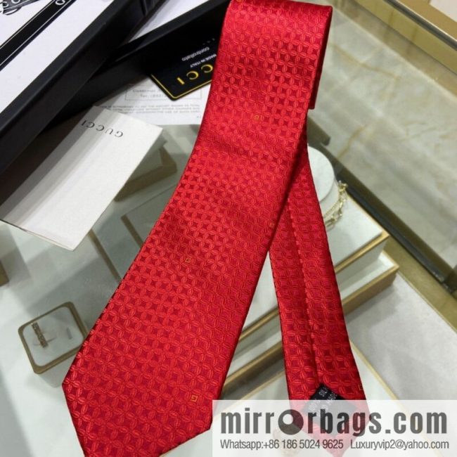 GUCCI Gucci 100% Top Jacquard Silk GG Clover Tie