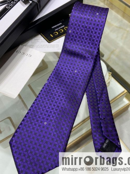 GUCCI Gucci 100% Top Jacquard Silk GG Clover Tie