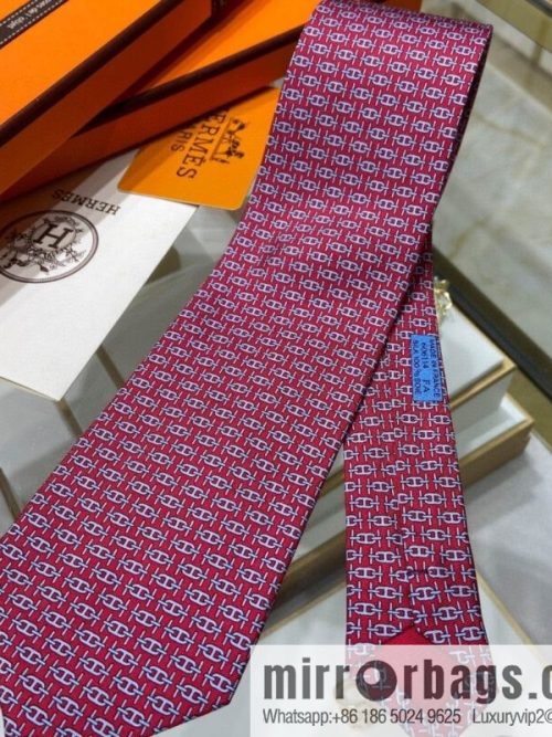 Hermes 100% Premium Twill Silk Anchor Chain Print Tie