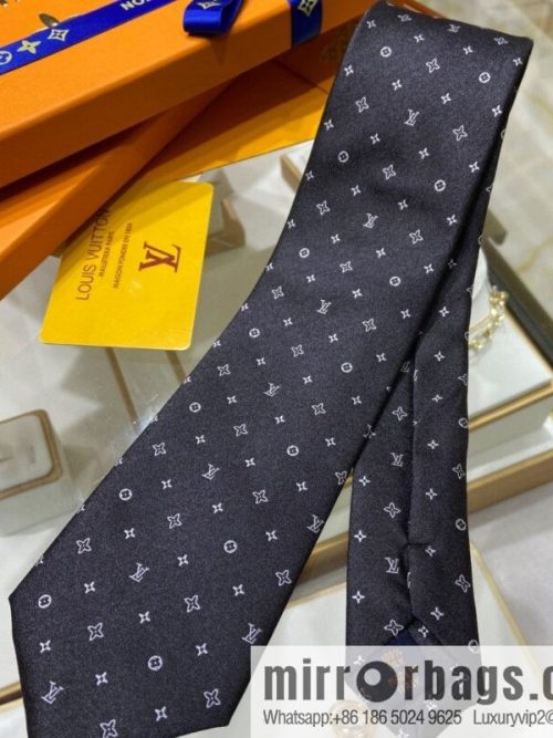 LV Louis Vuitton 100% Top Jacquard Silk Logo Tie