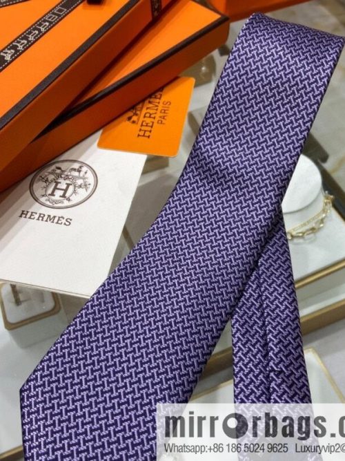 Hermes 100% Top Twill Silk Geometric H-Pattern Tie