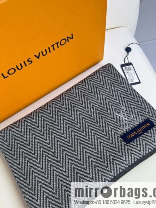 LV Louis Vuitton 100% Knitted Cashmere Classic Striped Woven Scarf