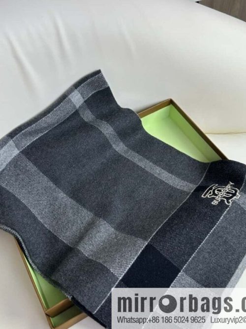 Burberry Burberry TB Cashmere Checked Men\'s Scarf